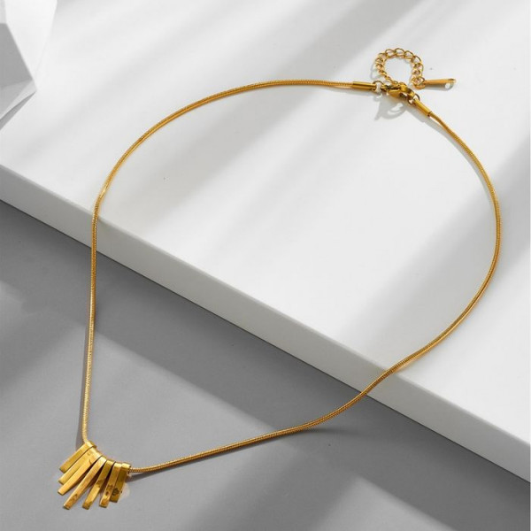 Эффектная цепочка с кулоном в виде золотистого веера J10098CJJ