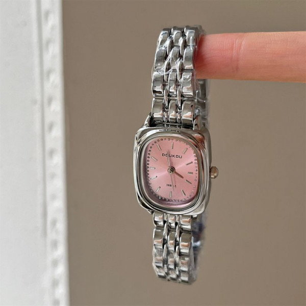 Женские часы CJT21926