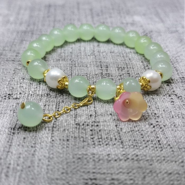 Браслет нежный жадеит с цветочной подвеской J11045CJJ