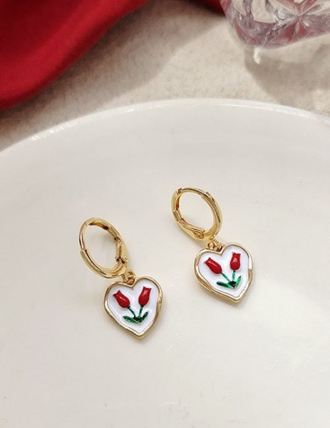 Золотистые серьги-кольца с подвесками-сердцами и тюльпанами Z39339