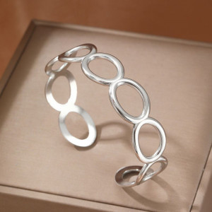 Браслет жесткий из крупных овальных звеньев CJM03924