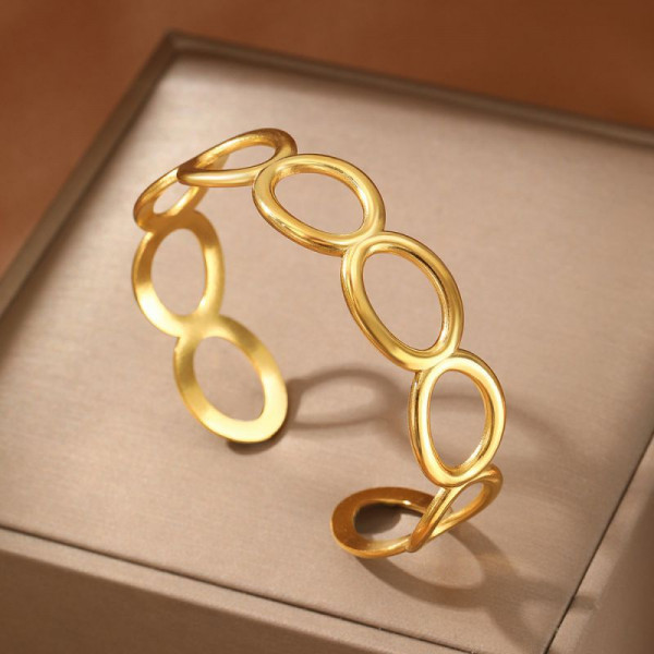 Браслет жесткий из крупных овальных звеньев CJM03924