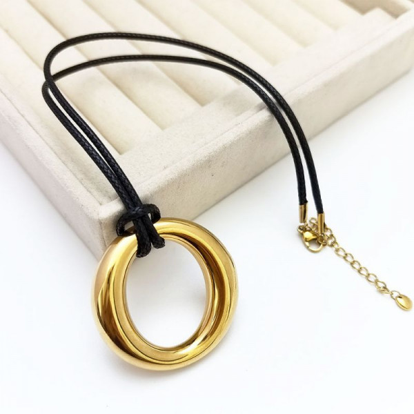 Текстильная цепочка с подвеской в виде гладкого кольца CJR66541