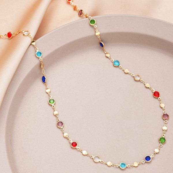 Золотистое колье с разноцветными кристаллами CJH65360