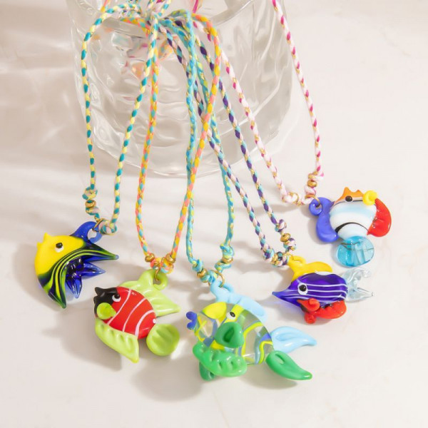 Яркая цепочка с кулоном рыбка на выбор CJL24191