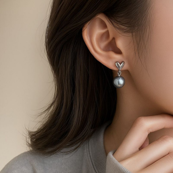 Серьги-пусеты с сердцами и серым жемчугом 1J12093CJJ