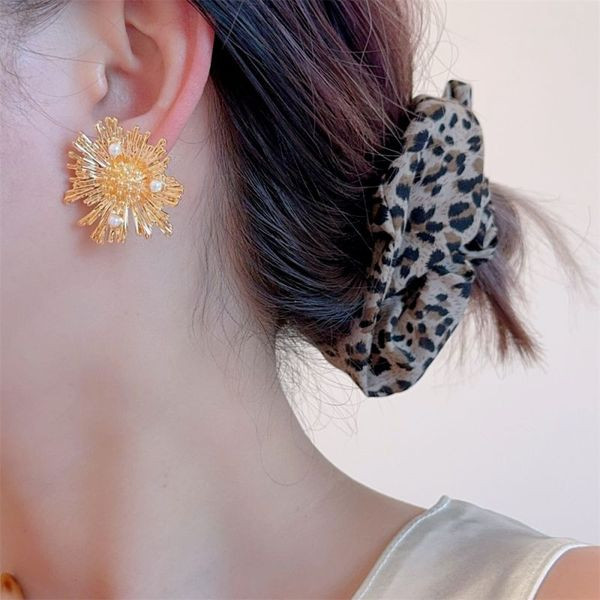 Массивные серьги-цветы с жемчугом CJL47587