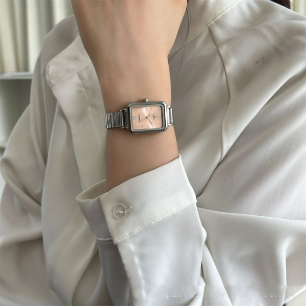 Женские часы CJT21806