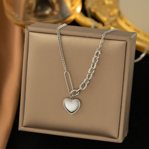 Цепочка с подвеской в форме сердца с перламутровой вставкой N86853