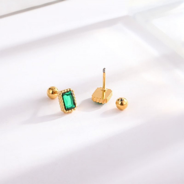 Пусеты Прямоугольник с изумрудным кристаллом CJD83159