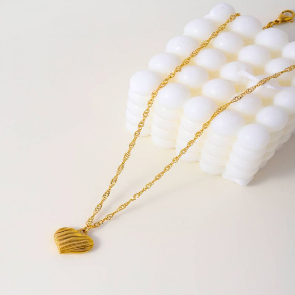 Золотистая цепочка с подвеской сердце CJL32385