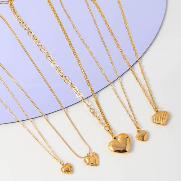 Золотистая цепочка с подвеской сердце CJL32385