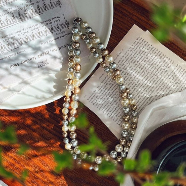 Двухрядное колье из разноцветного жемчуга с перламутровым отливом J11222CJJ