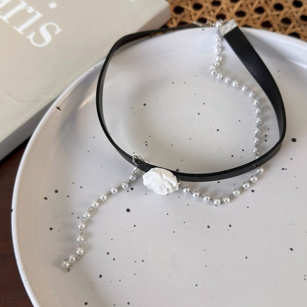 Комбинированный чокер с черной лентой и жемчужной нитью CJD81390