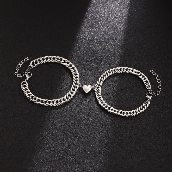 Браслет парный с магнитными сердцами и фианитами CJT24296