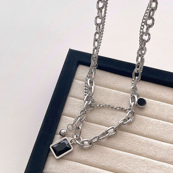 Двойное колье с крупным темным кристаллом CJG62378