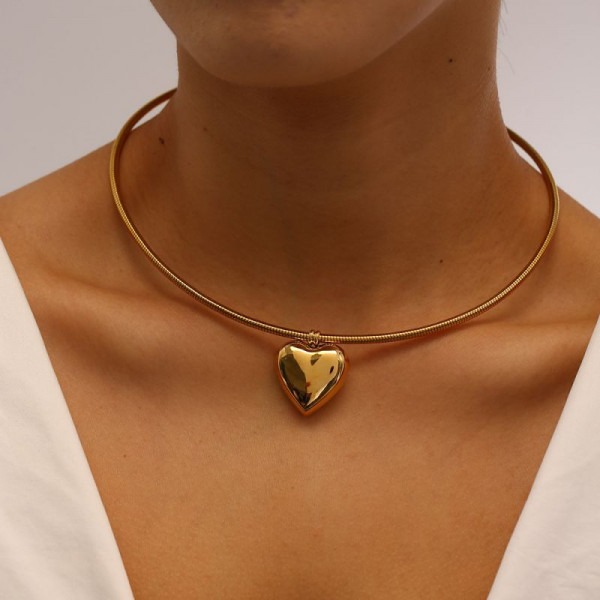 Колье-обруч золотистое с сердцем CJP37716