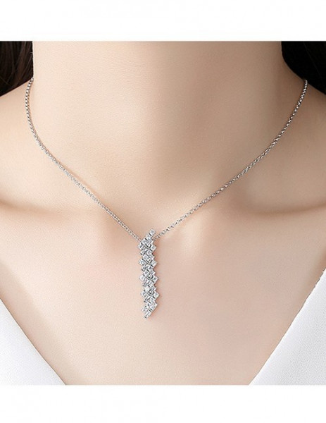 Серебристая Цепочка с вертикальной дорожкой кристаллов D06055