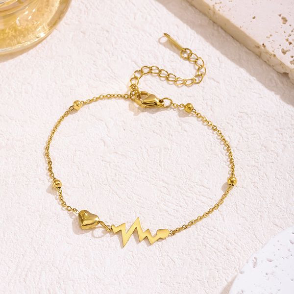 Браслет изящный с символичными подвесками в форме сердца и пульса CJL38470