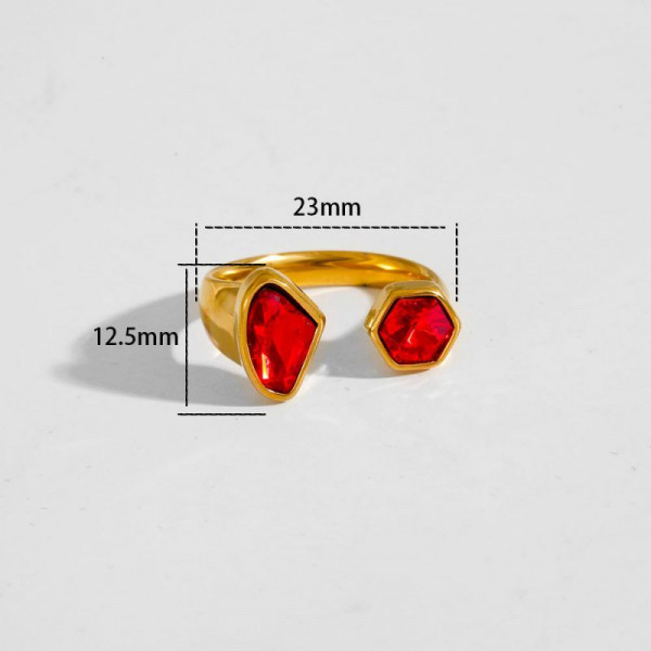 Стальное кольцо с крупным квадратным кристаллом CJP82146