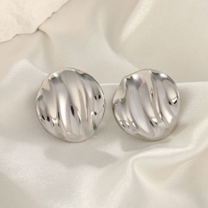 Серебристые круглые серьги-пусеты с волной CJH27475