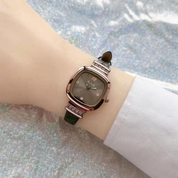 Женские часы CJL42994
