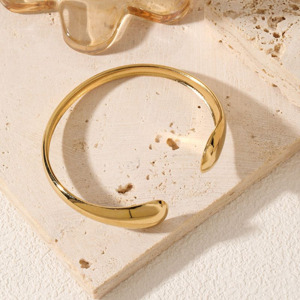 Браслет жесткий разомкнутый с наконечниками-каплями CJL81925