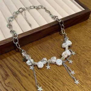 Колье-чокер с белыми цветами и подвесками в форме звезд J11226CJJ