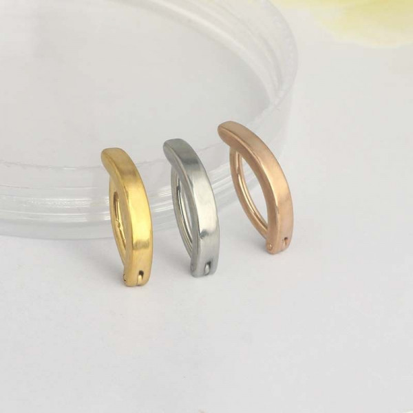 Пирсинг в пупок M86741