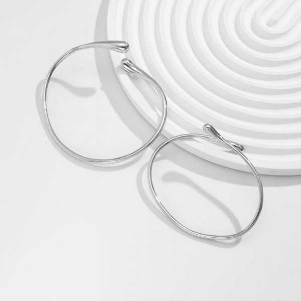 Браслет жесткий разомкнутый с каплевидными элементами CJJ12162