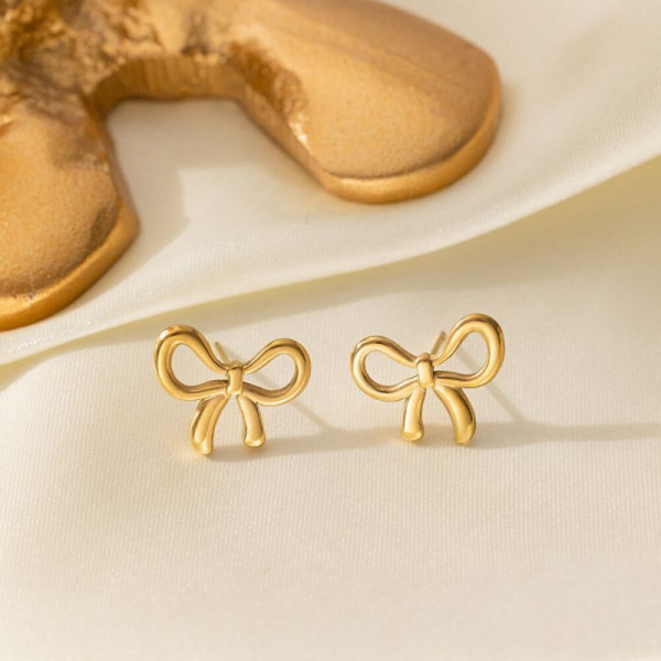 Золотистые серьги-пусеты Контурные банты CJH15821