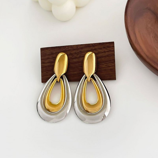 Двухцветные висячие серьги Капли CJG66044