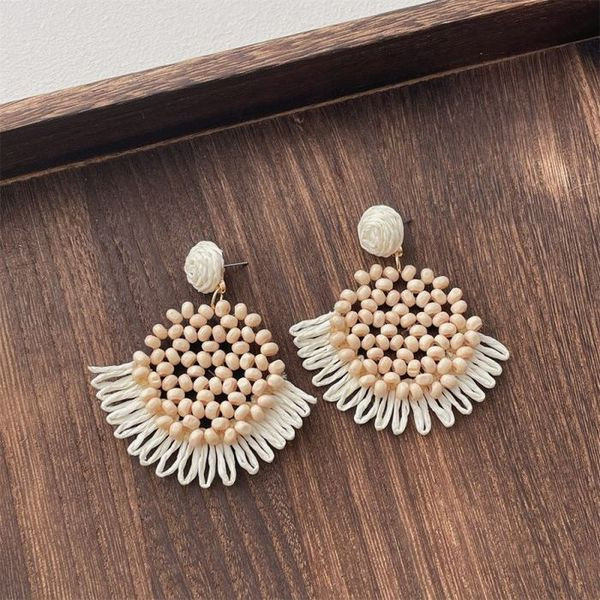 Ажурные плетеные серьги диски с белой отделкой CJL14714