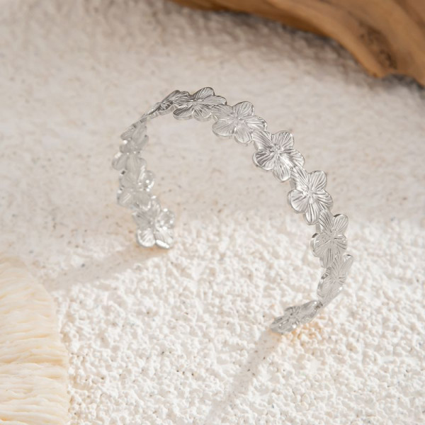 Жесткий браслет CJN79277