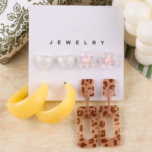 Комплект серег с анималистичным принтом леопардовыми подвесками и сердцами CJJ33444