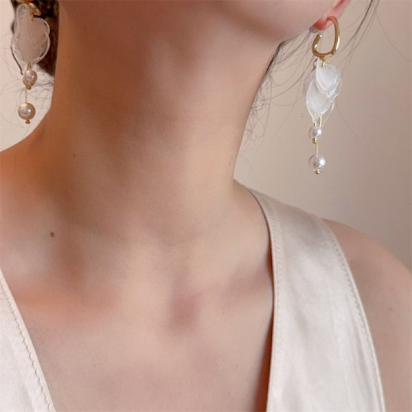 Серьги-подвески с воздушными цветами и жемчугом CJL81026