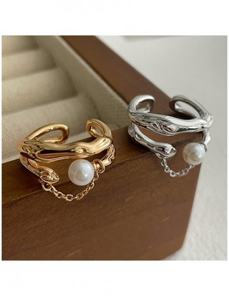 Кольцо в форме змеи с жемчужиной и цепочкой Z14766