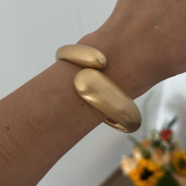 Браслет жесткий литой с вогнутой поверхностью CJN89828