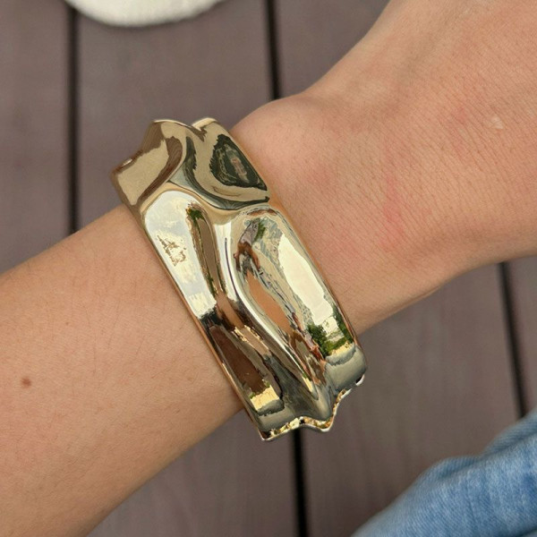 Браслет жесткий массивный из цветного глянцевого полимера CJP85436