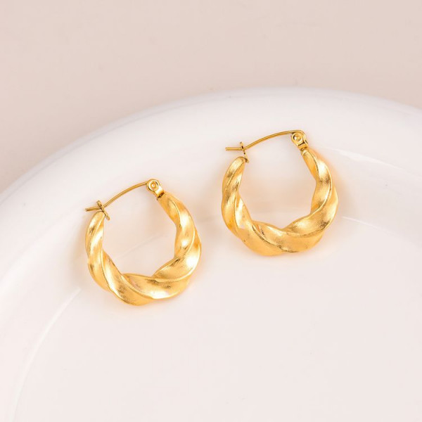 Стальные серьги-булавка с напылением золотом витая подкова J10297CJJ