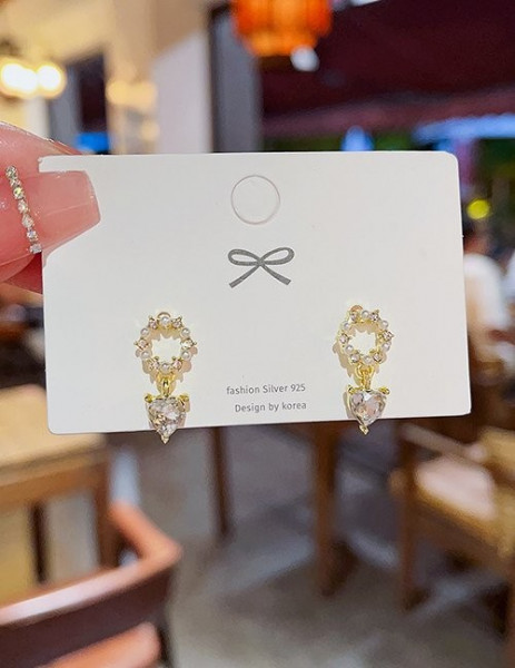 Изящные серьги-пусеты ажурные ромбы со стразами Z58120