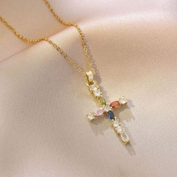 Золотистая цепочка с радужным крестом CJL34449