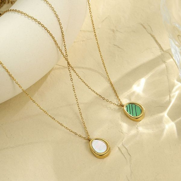 Золотистая цепочка с эмалевой каплей CJL36075