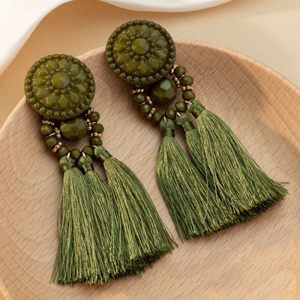 Массивные серьги пусеты с зелеными текстильными кистями CJL85056