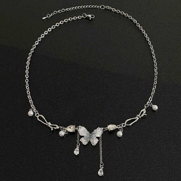 Цепочка с кулоном в форме изящной бабочки CJH56291