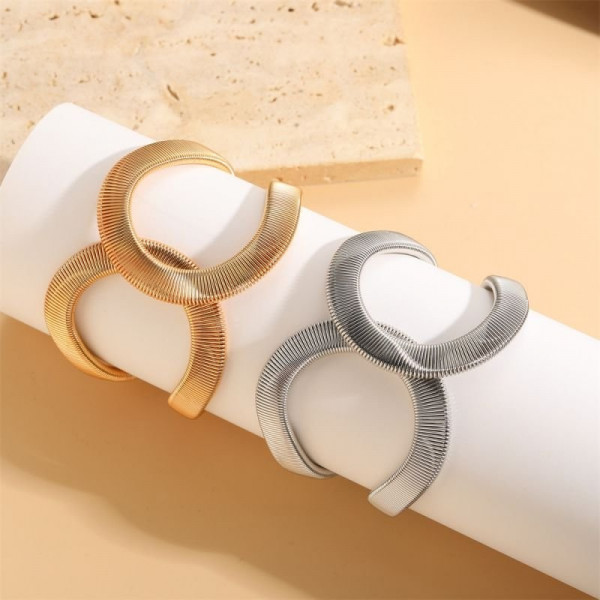 Браслет жесткий фантазийной формы с переплетением CJC58243