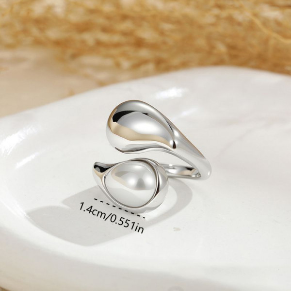 Разомкнутое кольцо с крупной жемчужиной и перламутром CJR63439