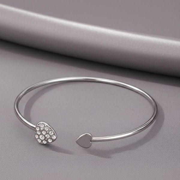 Браслет жесткий разомкнутый с кристаллами L77247MSK