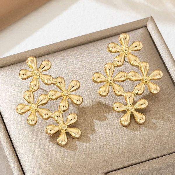 Ажурные серьги-пусеты золотистые соцветия CJP84687