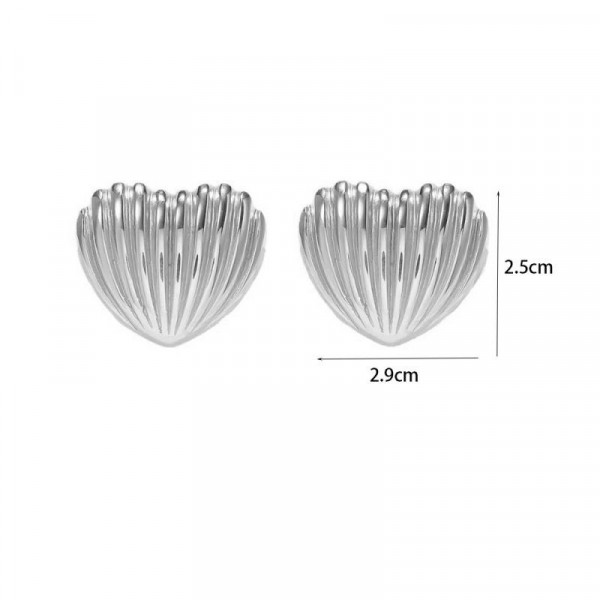 Серебристые рифленые серьги-пусеты Сердца CJH15780